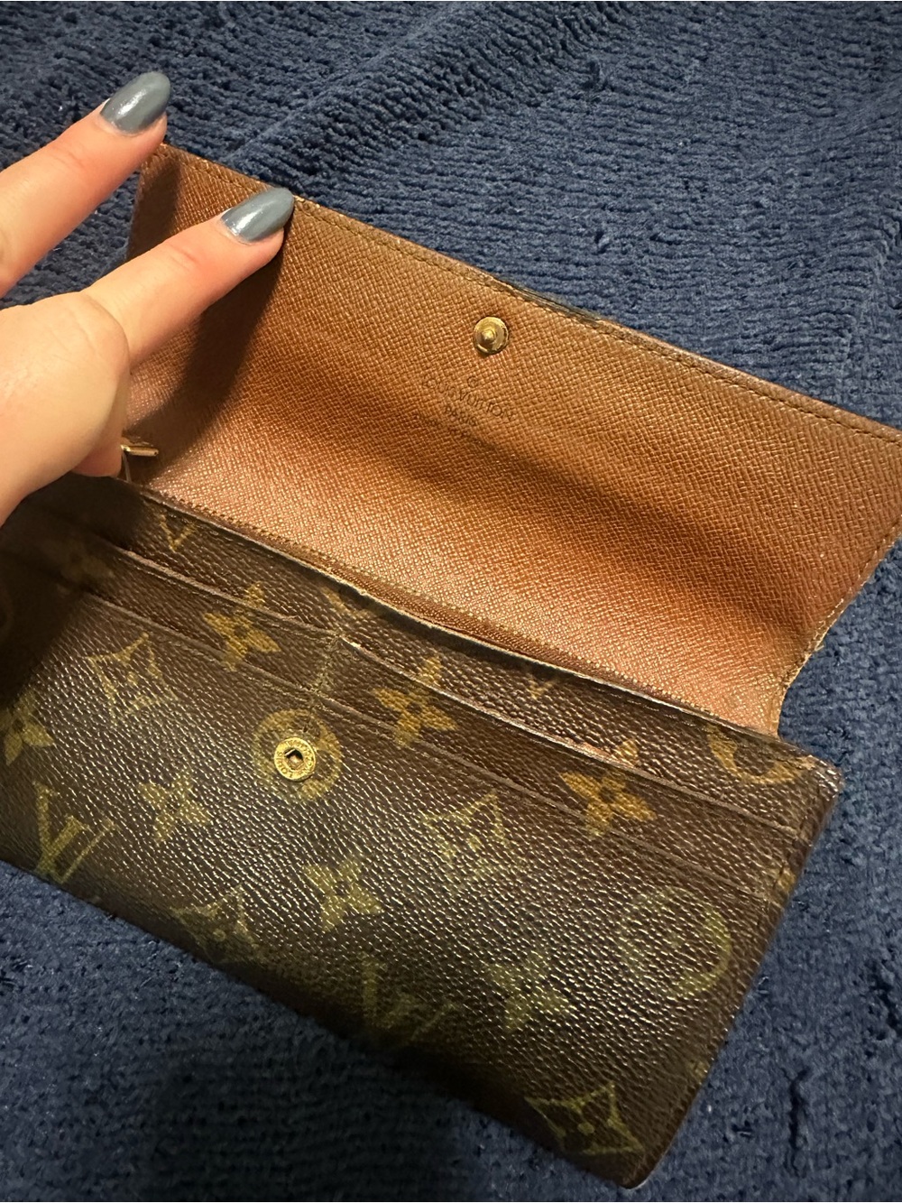 SOLD DEPOP Louis Vuitton Monogram Trifold Wallet in Gold Brown - Picture 2 of 4